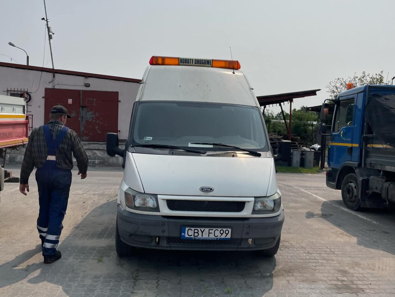 Ogłoszenie o sprzedaży samochodu służbowego